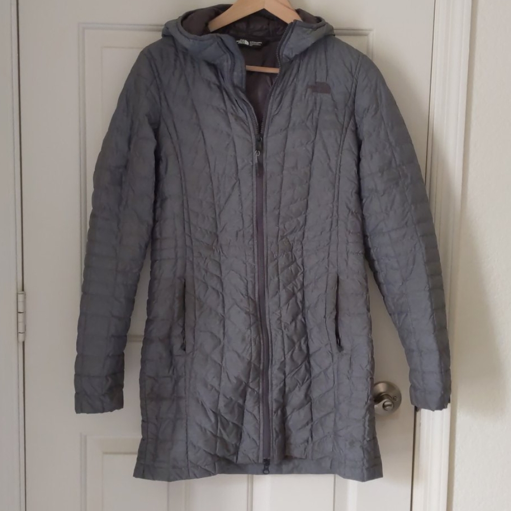 Fantastic midweight North Face parka